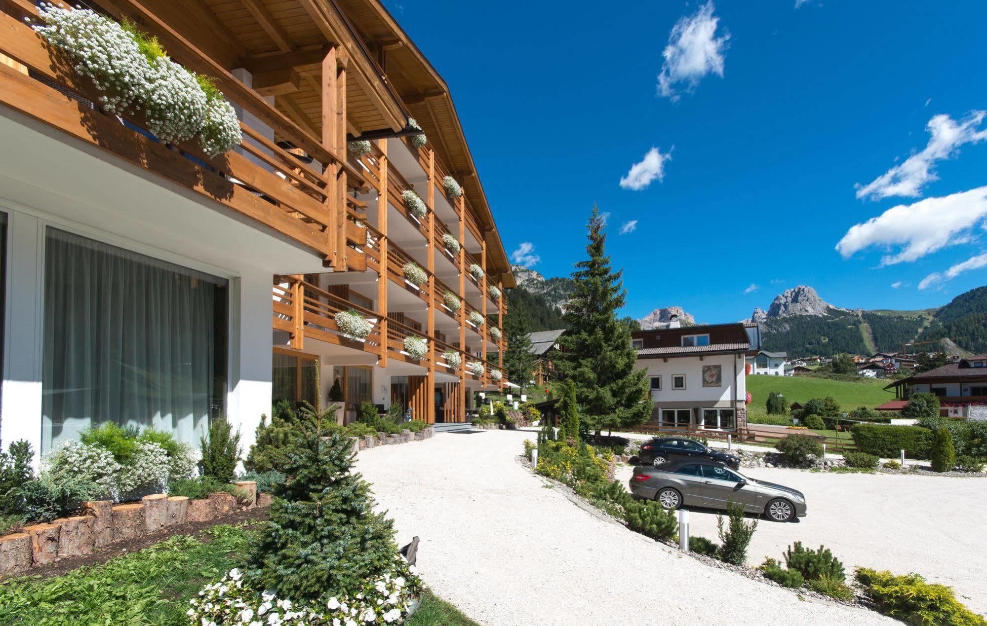 Arthotel Anterleghes - Gardenahotels Σέλβα ντι Βαλ Γκαρντένα Εξωτερικό φωτογραφία